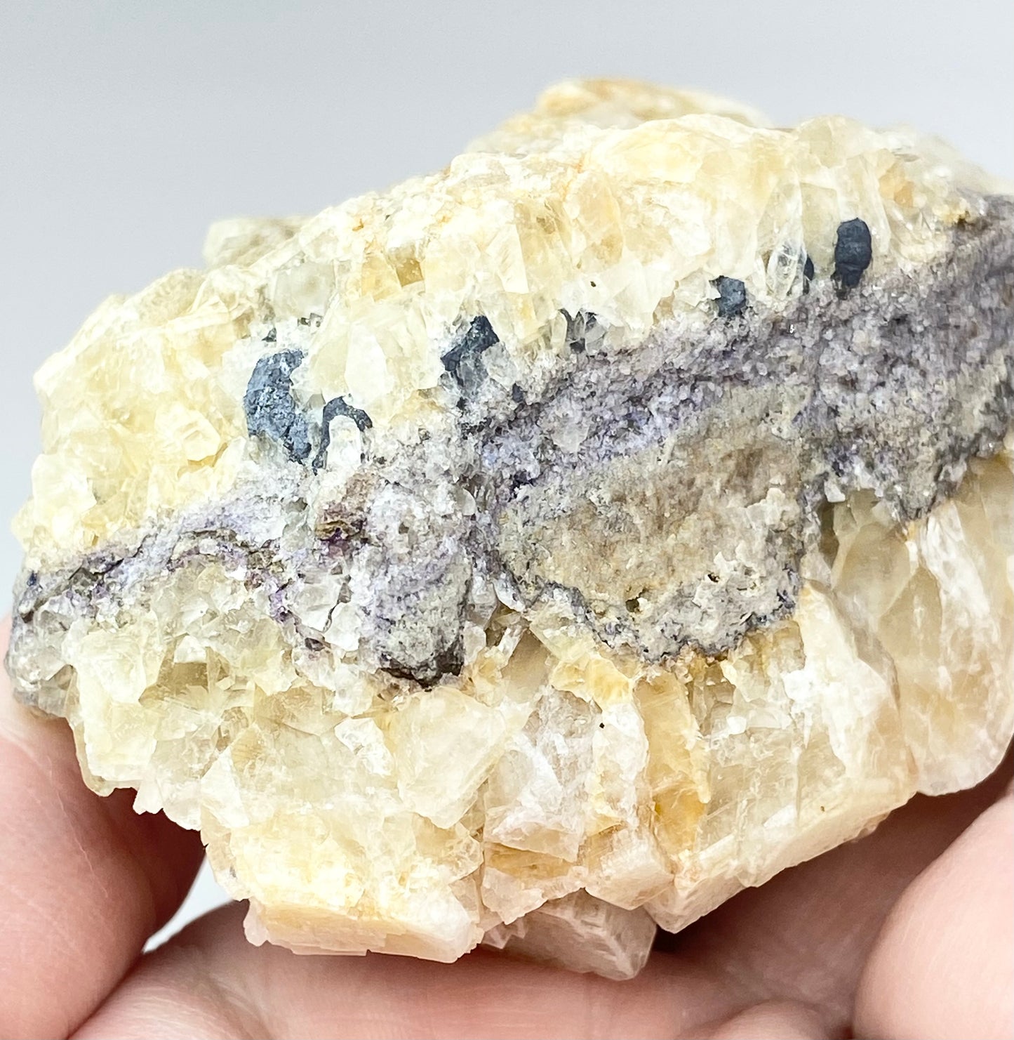 #5 Rare, One Location Derbyshire Cream Edge Fluorite Large Specimen From Pindale Quarry, Castelton, Derbyshire, U.K. 🇬🇧 (Independently ⛏️ Mined)